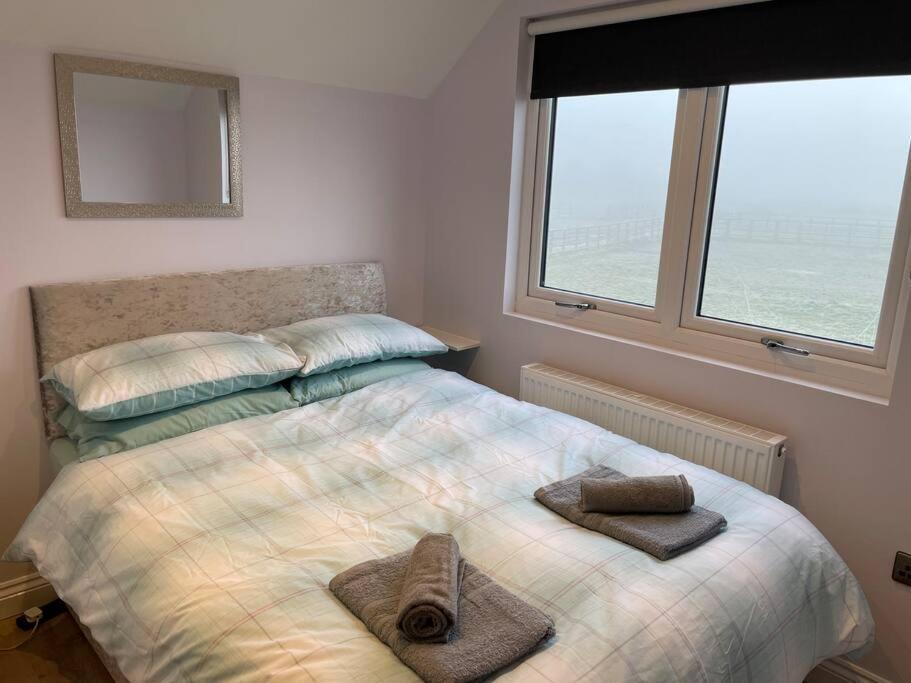 Hanaverian Suit With Amazing Views Of Stud Farm. Driffield Esterno foto