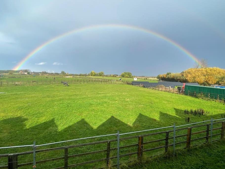 Hanaverian Suit With Amazing Views Of Stud Farm. Driffield Esterno foto